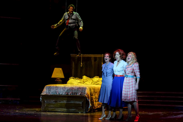 Photo Flash: First Look at San Diego Musical Theatre's 9 TO 5 Image
