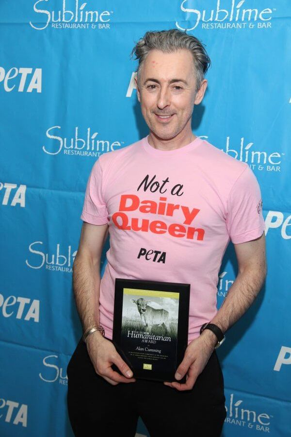 Photo Flash: Alan Cumming Receives PETA's Humanitarian Award at Valentine's Day Bash Image