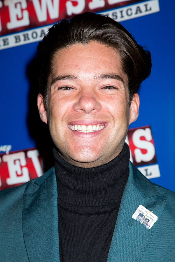 Photo Coverage: Extra! Extra! NEWSIES Casts Unite to Celebrate Film Premiere Image