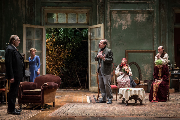 Photo Flash: First Look at Tim Hopper and More in UNCLE VANYA at the Goodman 