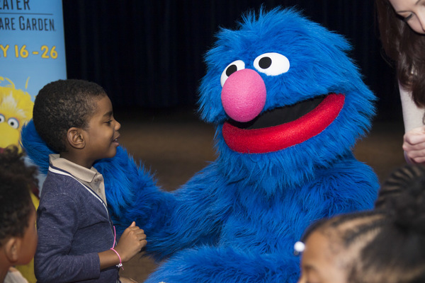 Photo Flash: Inside the SESAME STREET LIVE Friendship Bracelet Making Event at Madison Square Garden Image