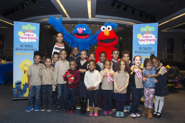 Photo Flash: Inside the SESAME STREET LIVE Friendship Bracelet Making Event at Madison Square Garden Image