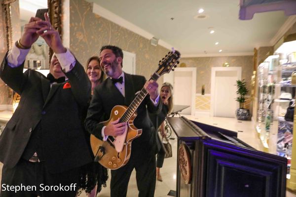 Photo Coverage: John Pizzarelli & Jessica Molaskey Bring Their Music To The Colony Hotel 