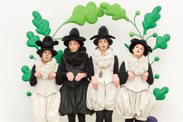 Photo Flash: Oily Cart Heads Stateside with IN A PICKLE Image