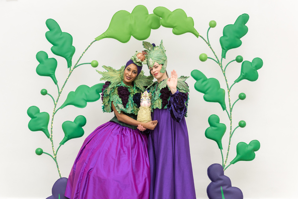 Photo Flash: Oily Cart Heads Stateside with IN A PICKLE Image