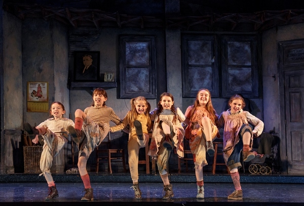 Photo Flash: ANNIE Comes to Arsht Center Next Week Image