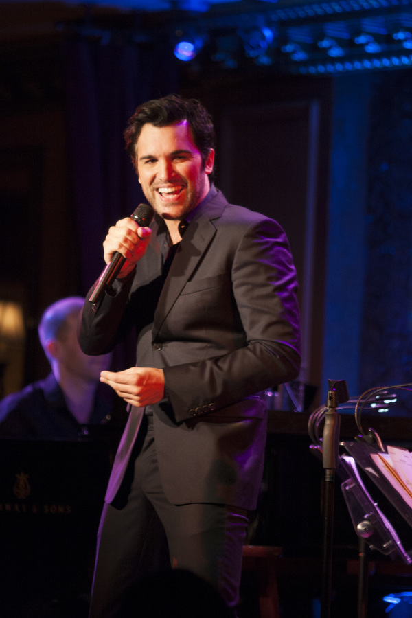 Photo Flash: FULLER HOUSE's Juan Pablo Di Pace Makes Feinstein's/54 Below Debut Image