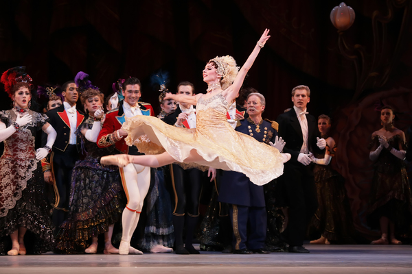 Photo Flash: Houston Ballet Performs the Beloved Retelling of CINDERELLA Image
