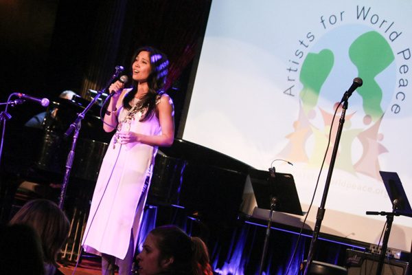 Photo Flash: Katrina Lenk, Lilli Cooper, Jennifer Sanchez and More Sing for Artists For World Peace 
