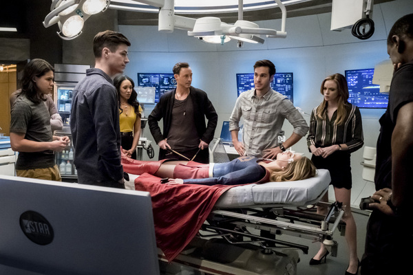Photo Flash: First Look - Darren Criss, Jeremy Jordan & More in SUPERGIRL/FLASH Musical Crossover Image