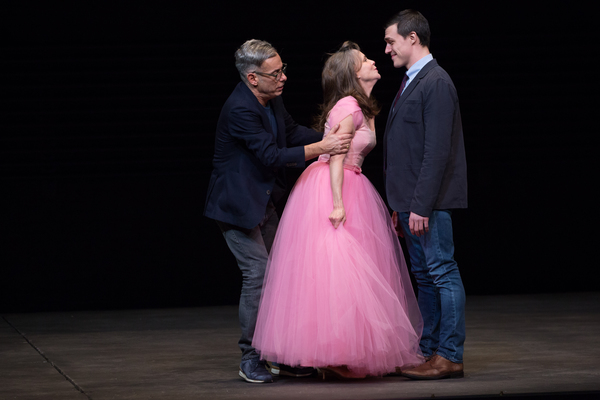 Photo Flash: First Look at Sally Field, Joe Mantello & More in THE GLASS MENAGERIE on Broadway Image