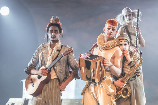 Photo Flash: ROSENCRANTZ AND GUILDENSTERN ARE DEAD Returns Starring Daniel Radcliffe and Joshua McGuire Image