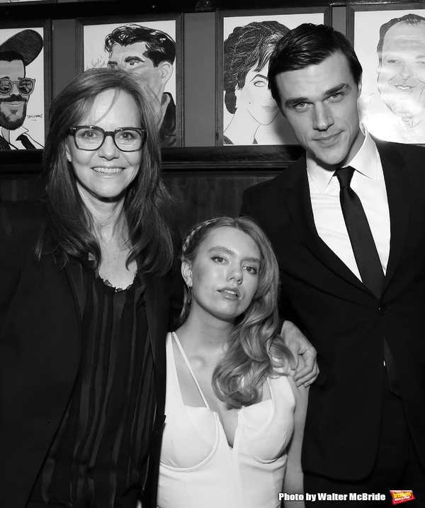 Photo Coverage: THE GLASS MENAGERIE Cast Celebrates Opening Night! Image