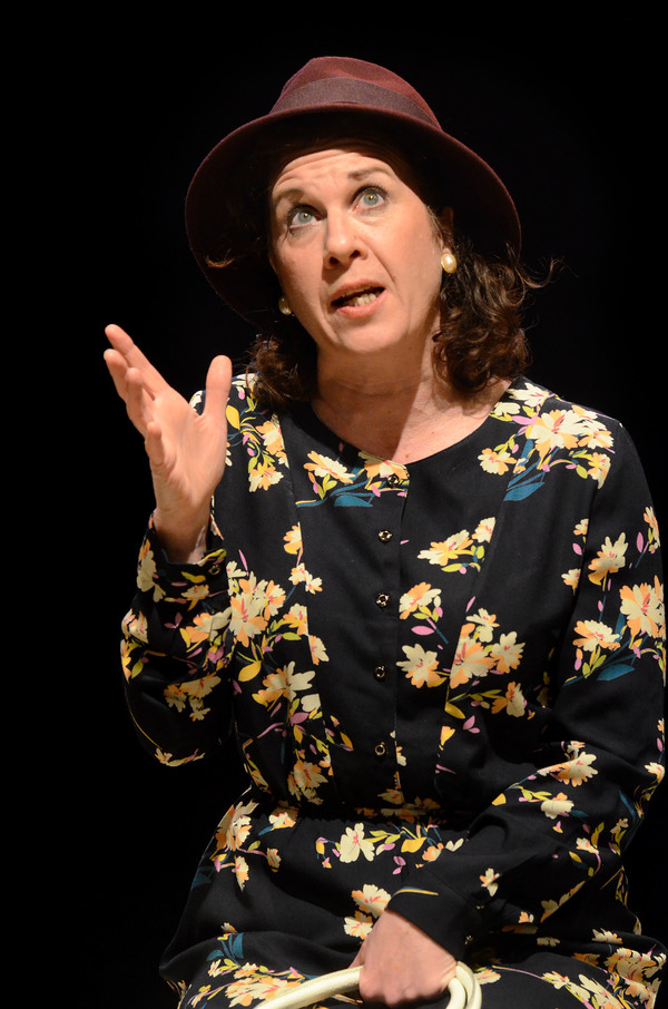 Photo Flash: 2nd Story Theatre Presents SHIRLEY VALENTINE Image