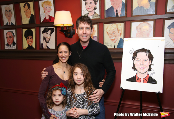 Photo Coverage: James Barbour Celebrates Sardi's Portrait Unveiling Image