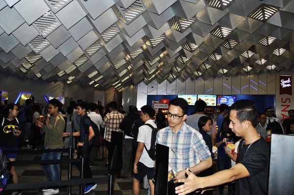 Photo Coverage: Disney's BEAUTY AND THE BEAST Premieres in Manila Image