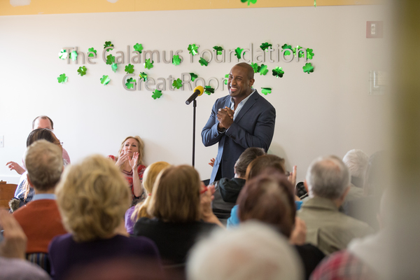 Photo Flash: Jessica Hendy and the Cast of CATS Sing for Seniors in Midtown  Image