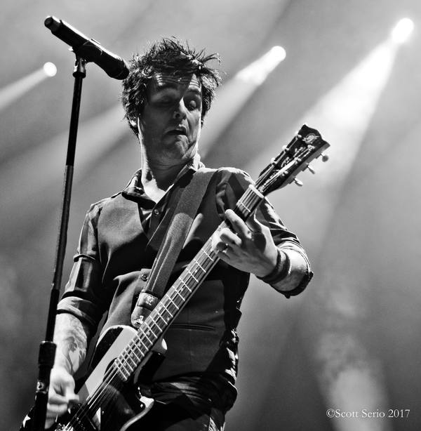 Photo Exclusive: GREEN DAY IN CONCERT at Verizon Center Image