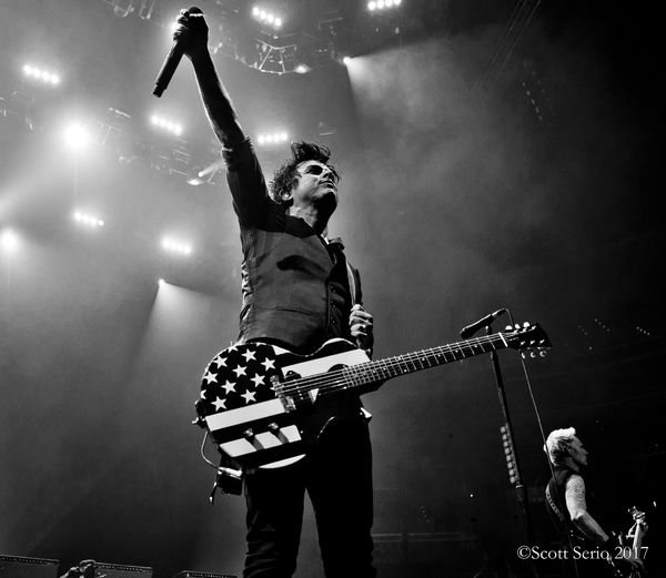 Photo Exclusive: GREEN DAY IN CONCERT at Verizon Center Image