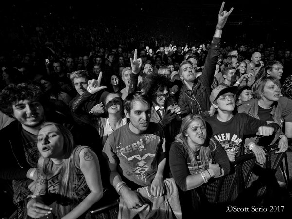 Photo Exclusive: GREEN DAY IN CONCERT at Verizon Center Image
