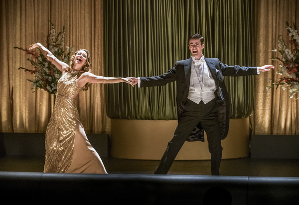 Photo Flash: Darren Criss, Jeremy Jordan & More in FLASH/SUPERGIRL Musical Episode Image