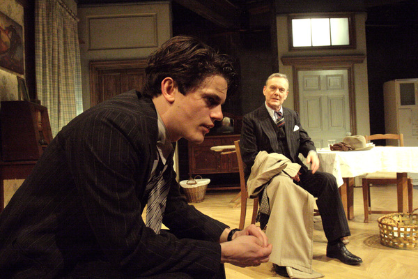 Photo Flash: First Look at LOVE IN IDLENESS at Menier Chocolate Factory Image