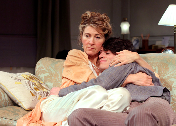 Photo Flash: First Look at LOVE IN IDLENESS at Menier Chocolate Factory Image