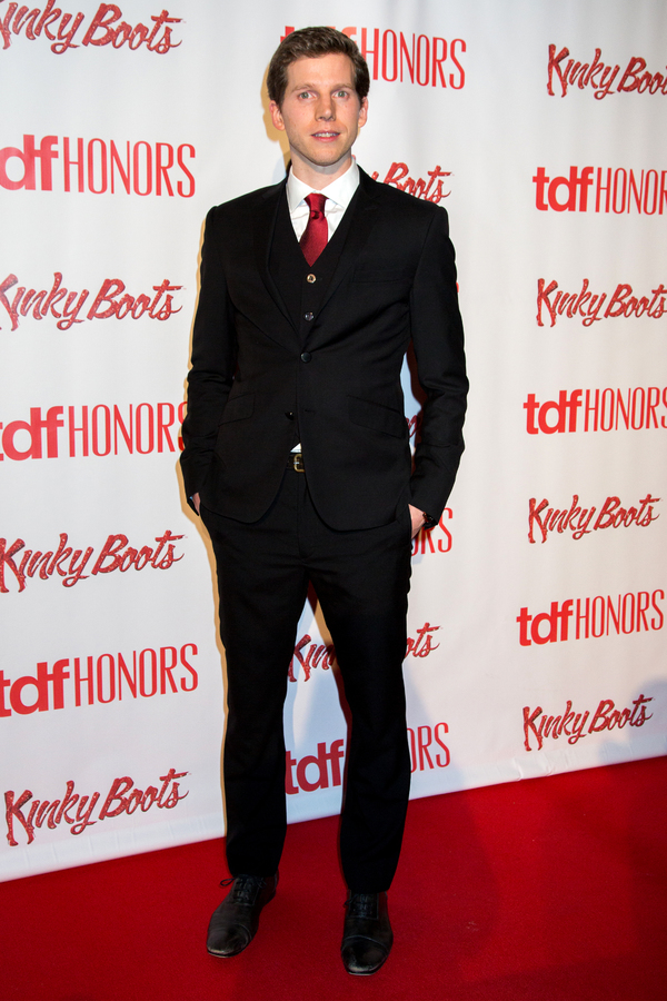 Stark Sands Photo