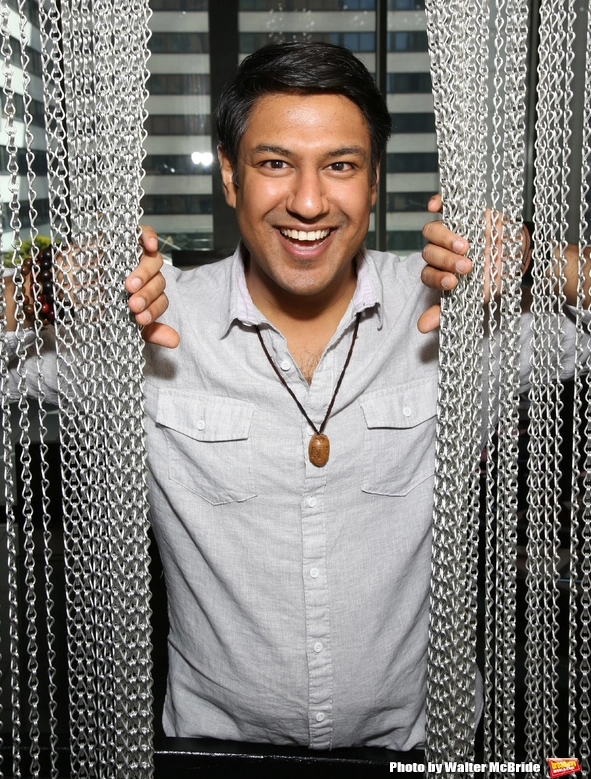 BWW Interview - Debut of the Month - GROUNDHOG DAY's Vishal Vaidya Image