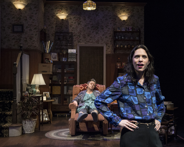 Photo Flash: First Look at Lisa Kron's WELL at 1st Stage Image