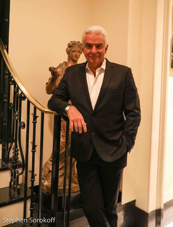 Photo Coverage: John O'Hurley Plays Cafe Carlyle Image