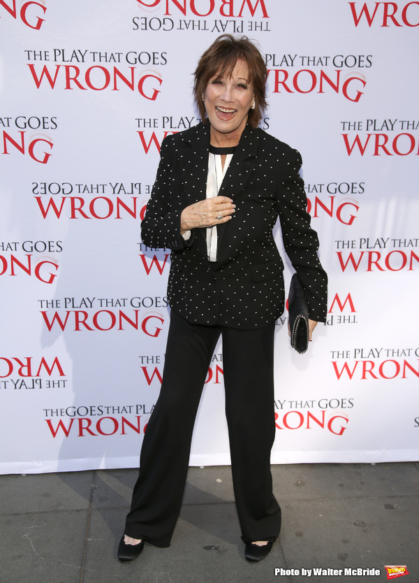 Photo Coverage: On the Opening Night Red Carpet for THE PLAY THAT GOES WRONG! Image