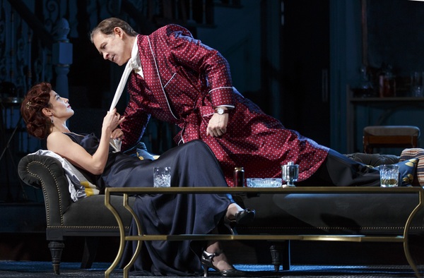 Photo Flash: First Look at Kevin Kline & Company in PRESENT LAUGHTER on Broadway! Image