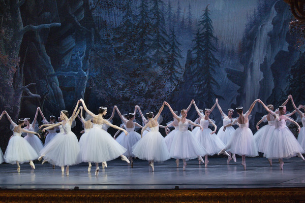 Photo Flash: GISELLE Dances to Singapore 