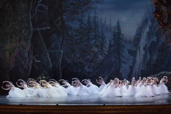 Photo Flash: GISELLE Dances to Singapore Image