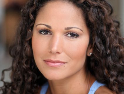 Better Yourself by Getting to Know the Cast of WAR PAINT- Opens Tonight! Image