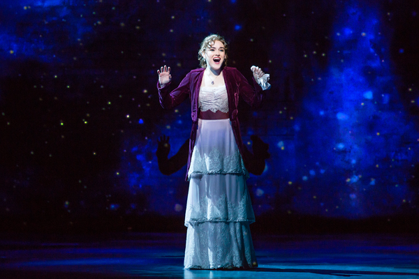 FINDING NEVERLAND Flies to The Hobby Center for the Performing Arts Image