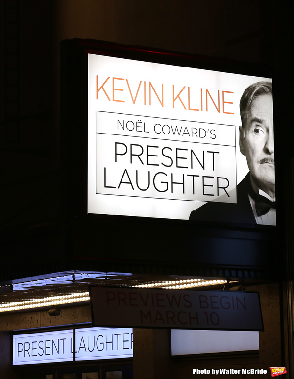 Photo Coverage: Kevin Kline and the Cast of PRESENT LAUGHTER Take Opening Night Bows! Image