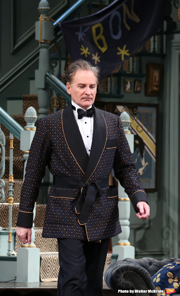 Photo Coverage: Kevin Kline and the Cast of PRESENT LAUGHTER Take Opening Night Bows! Image
