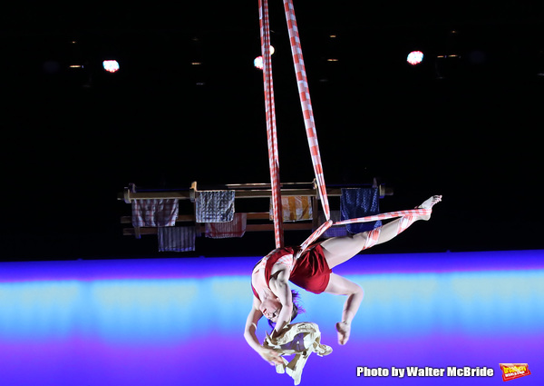 Photo Coverage: In Rehearsal with 7 Fingers for CUISINE & CONFESSIONS Image