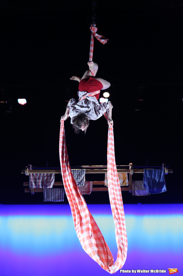 Photo Coverage: In Rehearsal with 7 Fingers for CUISINE & CONFESSIONS Image