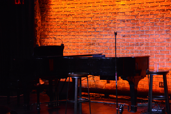 Photo Coverage: Sidney J. Burgoyne Performs at The Iridium Image