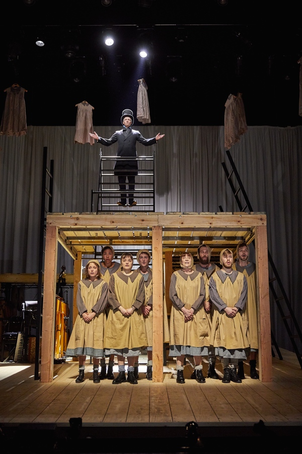 Photo Flash: First Look at New Stage Adaptation of JANE EYRE on Tour Image