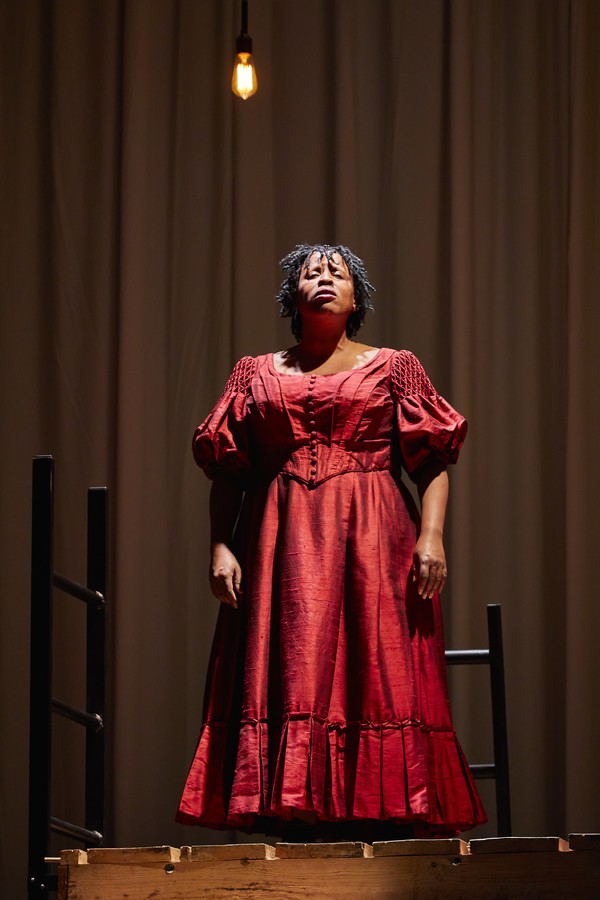 Photo Flash: First Look at New Stage Adaptation of JANE EYRE on Tour Image