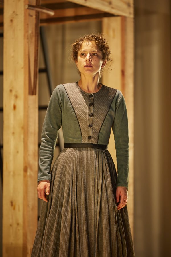 Photo Flash: First Look at New Stage Adaptation of JANE EYRE on Tour Image