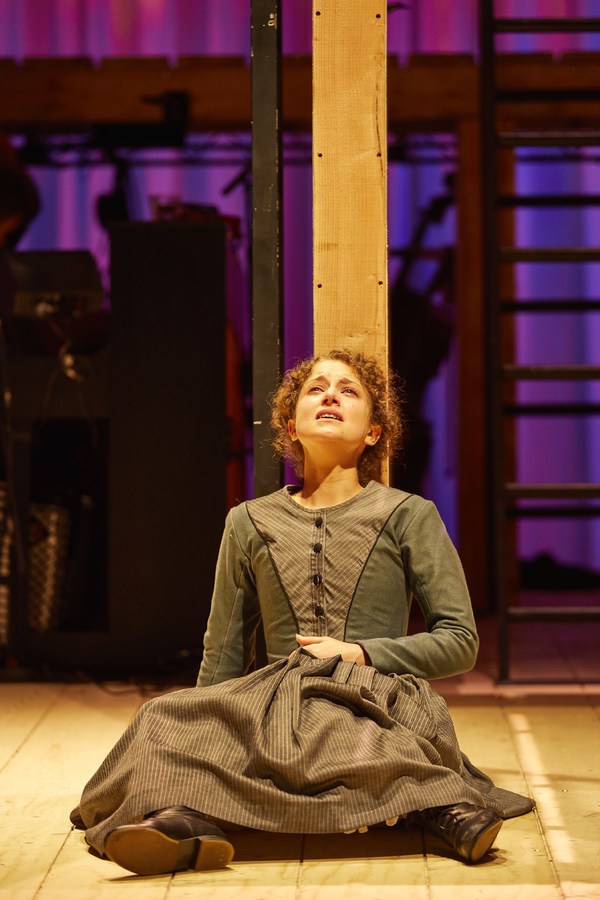 Photo Flash: First Look at New Stage Adaptation of JANE EYRE on Tour Image