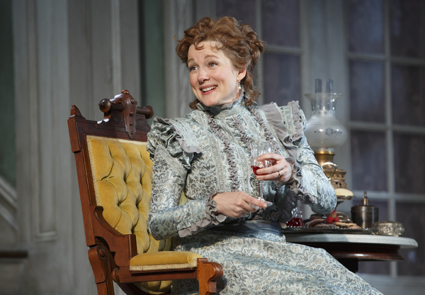 Photo Flash: First Look at Laura Linney and Cynthia Nixon Swapping Roles in THE LITTLE FOXES on Broadway Image