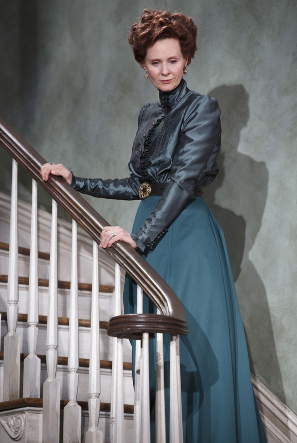 Photo Flash: First Look at Laura Linney and Cynthia Nixon Swapping Roles in THE LITTLE FOXES on Broadway Image