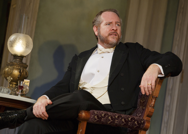 Photo Flash: First Look at Laura Linney and Cynthia Nixon Swapping Roles in THE LITTLE FOXES on Broadway Image