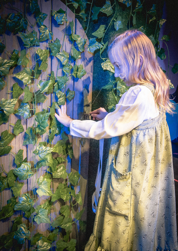 Photo Flash: Valley Youth Theatre presents THE SECRET GARDEN Image